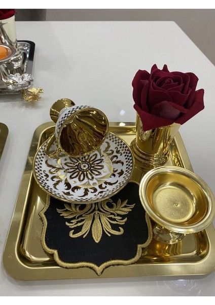 Altın Gül Kovası ve Kadife Gül, Şık ve Zarif Dekoratif Set fiyatları