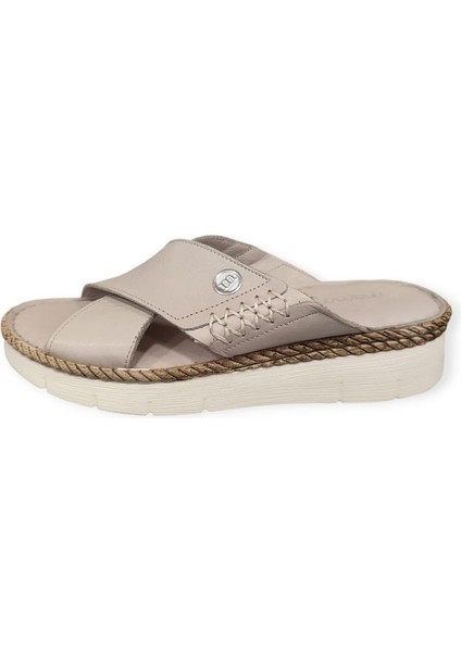 D24YT-2125 Ortopedik Dolgu Taban Deri Kadın Terlik