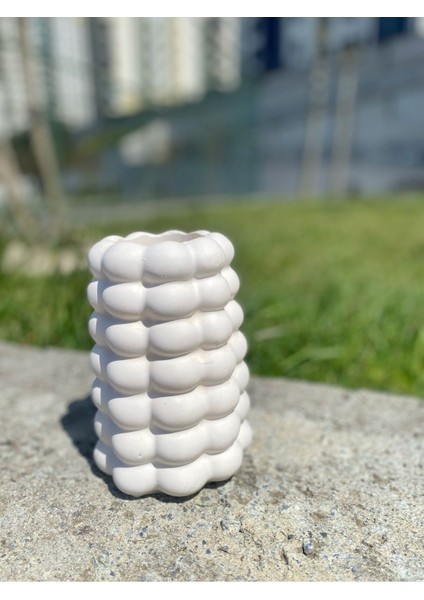 Beyaz Baloncuklu Konik Vazo, Modern Dekoratif Çiçeklik ve Vazo Tasarımı fırsatları
