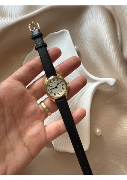 Retro Minimal Deri Kordon Vintage Kadın Kol Saati fiyatları