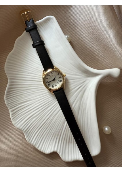 Retro Minimal Deri Kordon Vintage Kadın Kol Saati modelleri