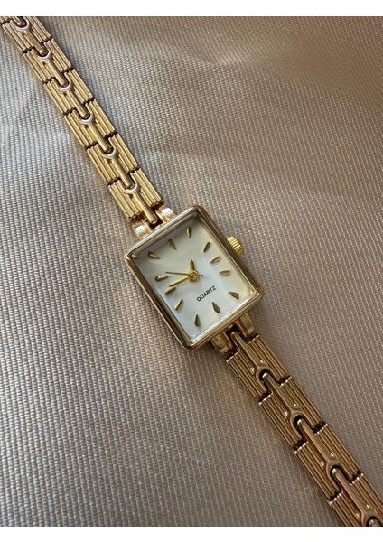 Retro Minimal Boncuk Kordon Vintage Kadın Kol Saati Altın