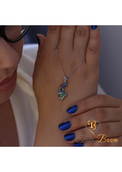 Renkli Taşlı Nazar Boncuklu Sevimli Tavuskuşu Gümüş Kolye