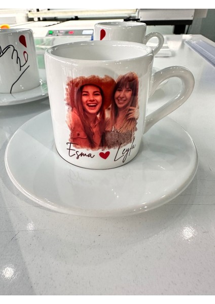 Beyaz Kahve Fincanı, Şık ve Zarif Tasarım, Günlük Kullanım Için Ideal