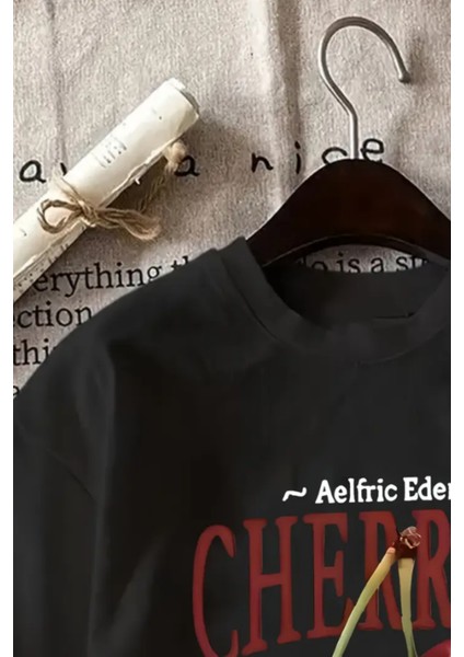 Kadın Siyah Cherry Baskılı Regular Bisiklet Yaka T-Shirt modelleri