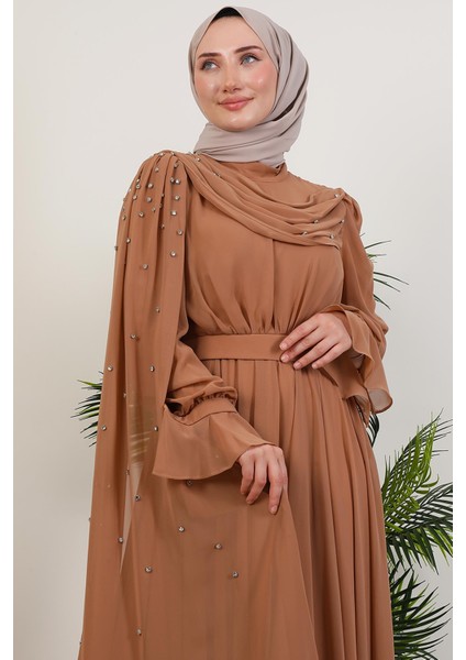 Karanfil Pelerinli Elbise Sütlükahve indirimleri