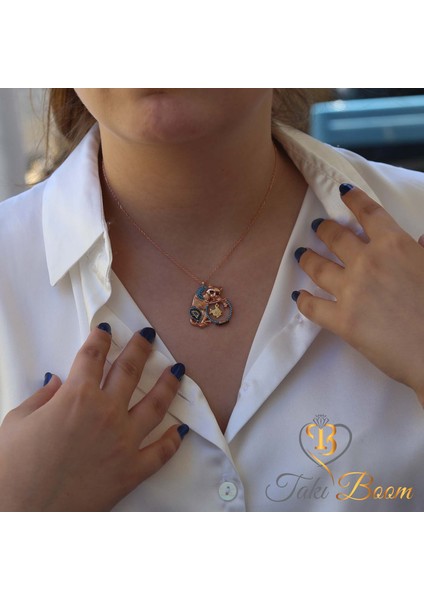 Özel tasarım Kedi Kolye, Renkli Taşlı Akvaryumda Balık Yakalayan Kedi Gümüş Kolye, Rose Gold Kaplama fiyatları