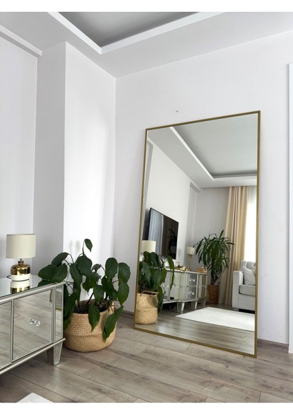 Altın Metal Çerçeveli 180X100 cm Ayaklı Büyük Boy Aynası modelleri