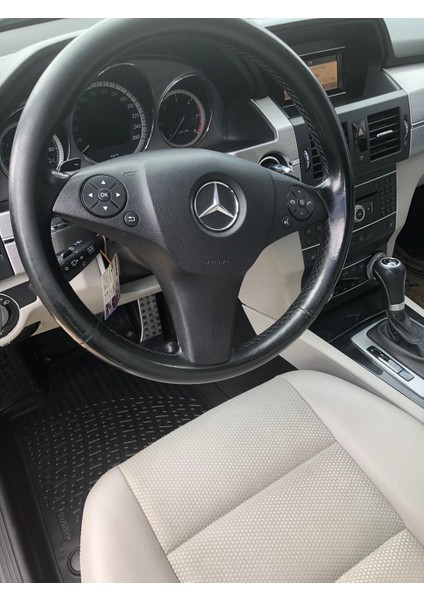 Mercedes Glk-Serisi X204 3D Siyah Havuzlu Paspas 2008 ve 2015 indirimleri