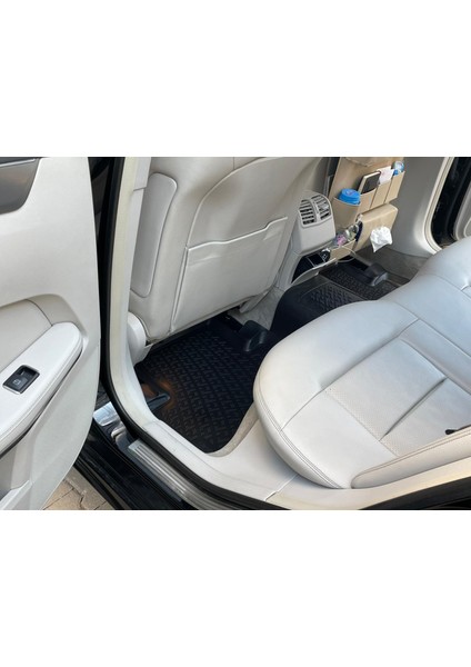 Mercedes E-Serisi W212 3D Siyah Havuzlu Paspas 2009 ve 2016 indirimleri