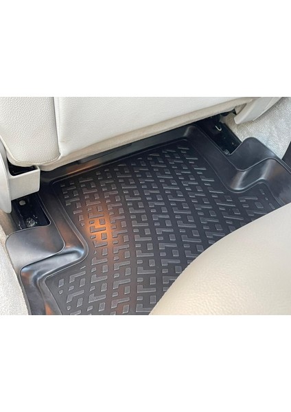 Mercedes E-Serisi W212 3D Siyah Havuzlu Paspas 2009 ve 2016
