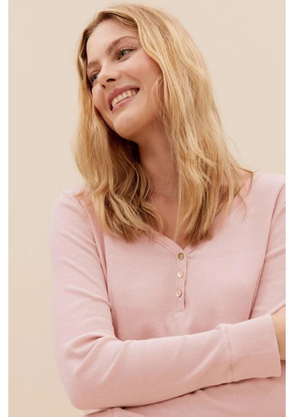 Kadın Leopar Desenli Açık Pembe Pijama Takımı – V Yaka, Biyeli fırsatları