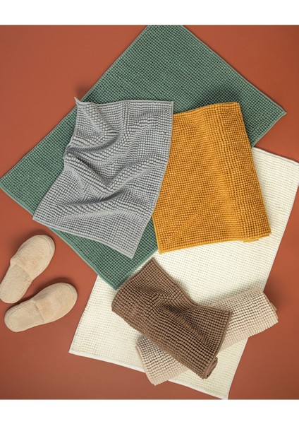 Ekru Banyo Paspası ve Makarna Temalı Şık Set, Hijyen ve Konfor Sağlar. indirimleri