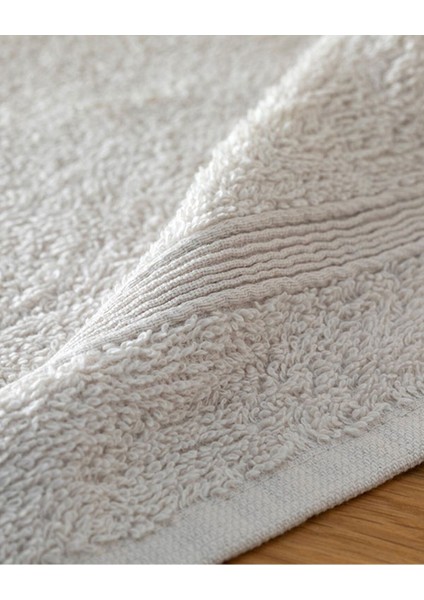 Yumuşak ve Şık 30X30 cm Bej El Havlusu, Günlük Kullanıma Uygun. modelleri
