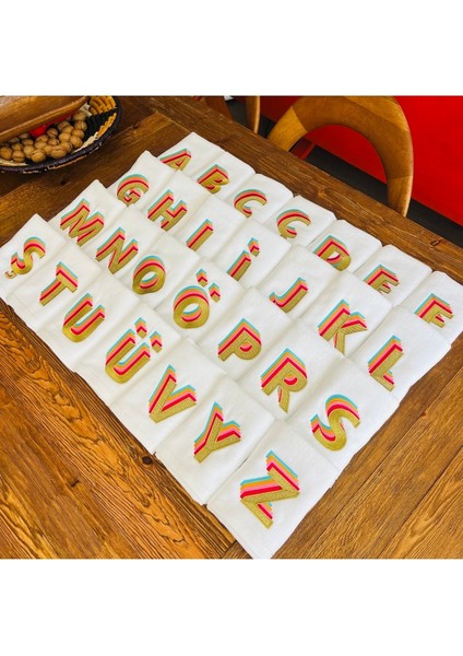 Kişiye Özel M Harfi Beyaz El Havlusu, Şık ve Kullanışlı, Tek Adet