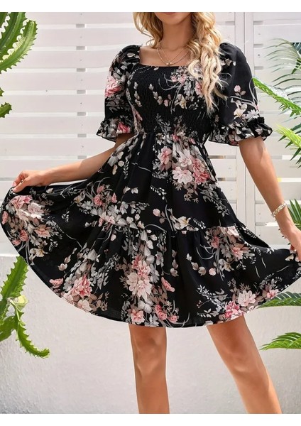 Kadın Kısa Kollu Kare Yakalı Beli Lastikli Kısa Süprem Elbise