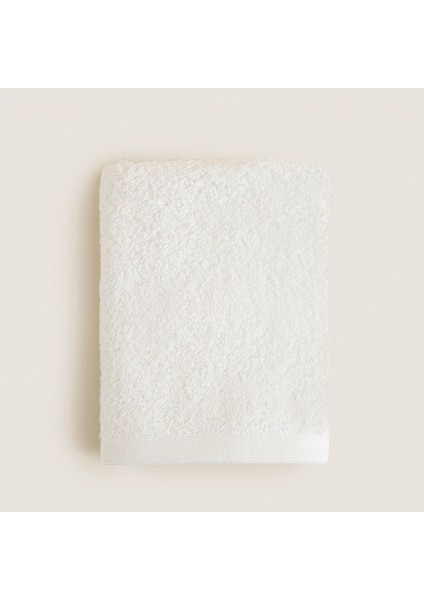 Yumuşak ve Şık 50X90 cm Yüz Havlusu, Beyaz Renk ile Günlük Kullanıma Uygun