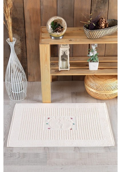 Krem Nakışlı Pamuk Ayak Havlusu 50X70, 3 Adet, Şık ve Yumuşak Dokunuş. modelleri