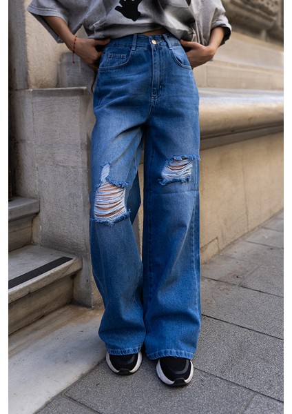 Kadın Yırtık Detaylı Bol Paça Jean Pantolon – Vintage Yüksek Bel Denim modelleri