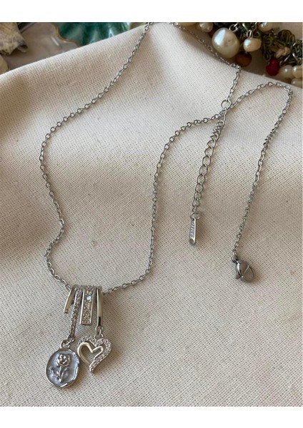 Çelik Kalp Detay Charm Kolye