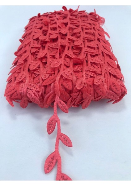 Kırmızı Saten Tek Yaprak Dekoratif Şerit, 1 Metre, En 2 Cm, Şık ve Zarif Süsleme.