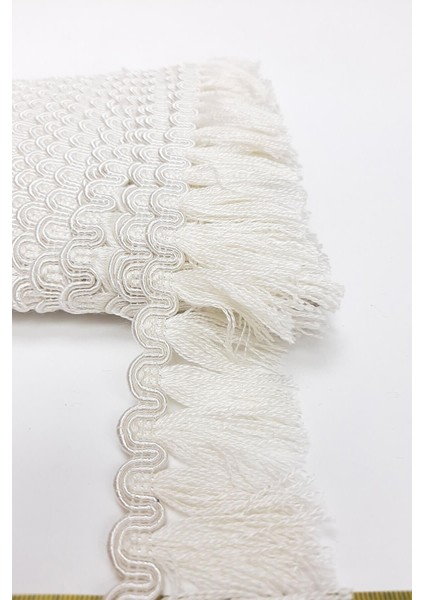 Krem Su Yolu Desenli Şerit Püskül En 5 cm 1 Metre, Bej, Parti Malzemeleri fırsatları