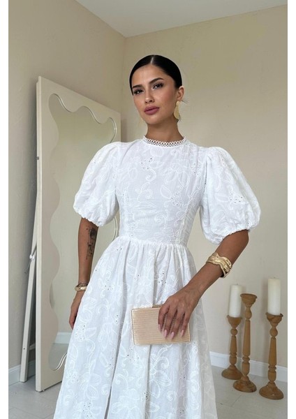 Beyaz Arkası Bağlamalı Brode Elbise fiyatları