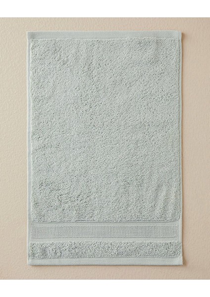 Yumuşak Pamuklu El Havlusu, Canlı Su Yeşili Renk Seçeneğiyle Konfor Sağlar