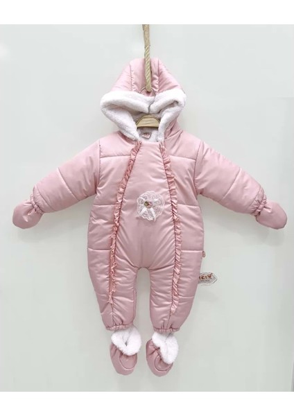 Patikli ve Eldivenli Kozmonot Somon