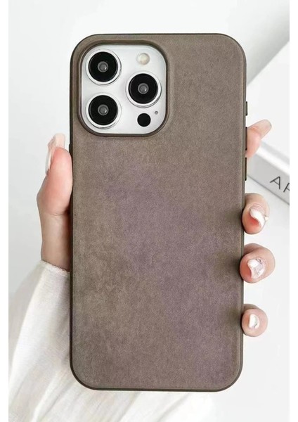 iPhone 15 Pro Max Kılıf Karen Magsafe Kapak - Kahverengi - TOA2120-5683