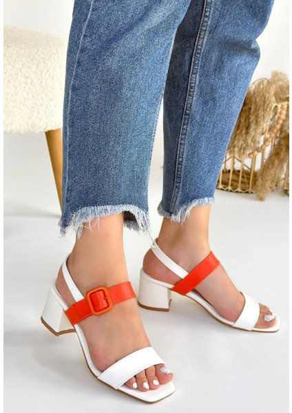 Turuncu Detaylı Önü Açık Kemerli Beyaz Topuklu Ayakkabı Cilt Beyaz Topuk Boyu 5,5 cm modelleri