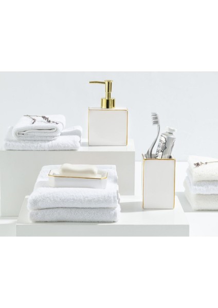 Şık 3'lü Banyo Seti, Parlak Altın Renk, Huzurlu ve Zarif Tasarım