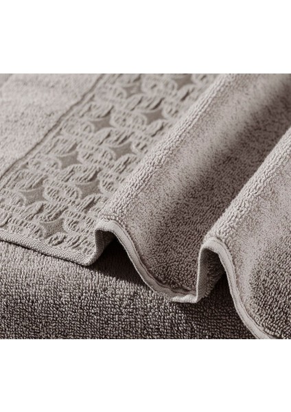 Yumuşak Pamuklu 4'lü Havlu Seti, Bej Renkli, Konforlu Kullanım Sağlar. fırsatları