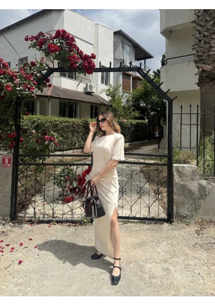 Kısa Kollu Uzun Yandan Yırtmaçlı Elbise - Beyaz fırsatları