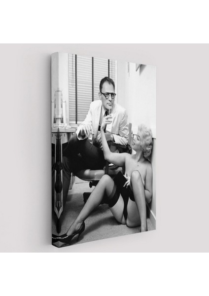 Arthur Miller ve Marilyn Monroe Cesur Pozu Dekoratif Kanvas Tablo, Duvar Dekoru 6063