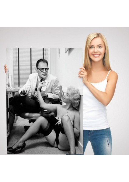 Arthur Miller ve Marilyn Monroe Cesur Pozu Dekoratif Kanvas Tablo, Duvar Dekoru 6063