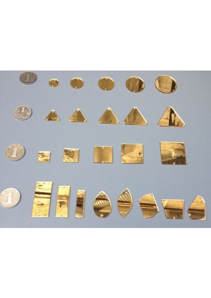 40 Adet 2cm Akrilik Delikli Yapışkanlı Kına Dağıtıcılar, Şık ve Pratik Kullanım Sağlar.