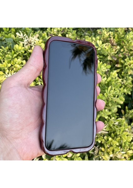 iPhone 11 Kılıf Yaprak Desenli Hologramlı Parlak Darbe Önleyici Silikon Kapak fiyatları