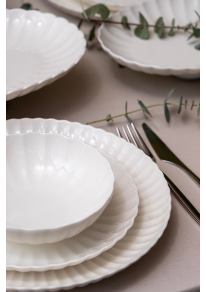 Beyaz 27 Parça 6 Kişilik Yemek Seti, Şık ve Dayanıklı Tasarım