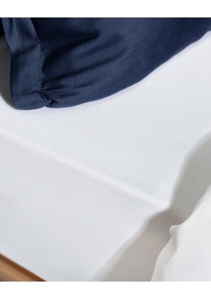 Jeanne Family Size Bordürlü Saten Nevresim Takımı - Lacivert/beyaz fırsatları