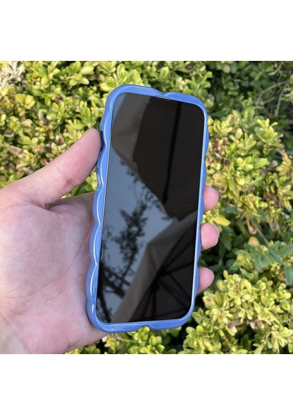 iPhone 15 Kılıf Yaprak Desenli Hologramlı Parlak Darbe Önleyici Silikon Kapak fiyatları