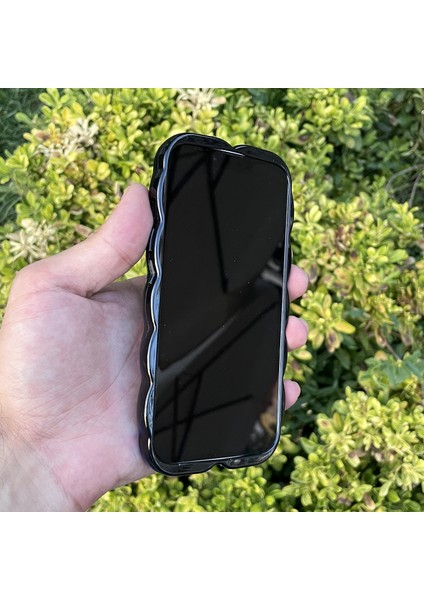 iPhone 15 Kılıf Yaprak Desenli Hologramlı Parlak Darbe Önleyici Silikon Kapak fiyatları