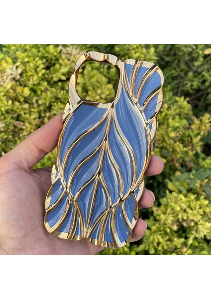 iPhone 15 Kılıf Yaprak Desenli Parlak Darbe Önleyici Silikon Kapak