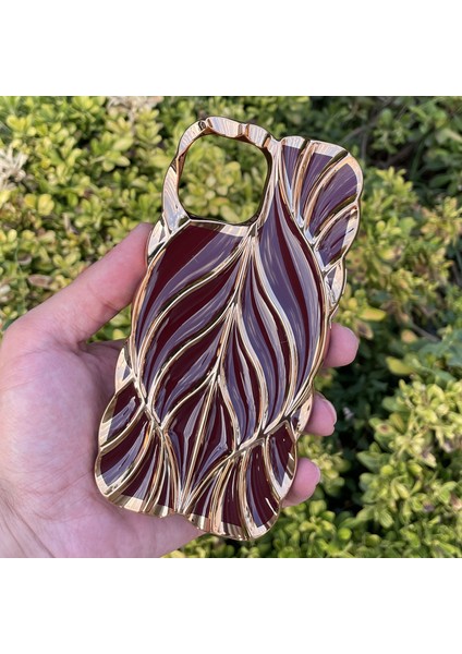 iPhone 15 Kılıf Yaprak Desenli Parlak Darbe Önleyici Silikon Kapak