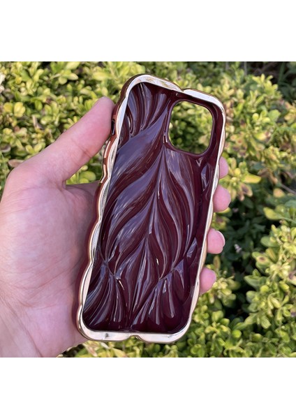 iPhone 15 Kılıf Yaprak Desenli Parlak Darbe Önleyici Silikon Kapak fiyatları