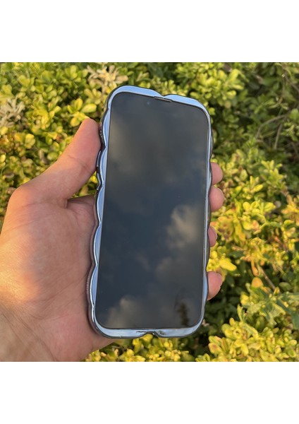 iPhone 15 Kılıf Yaprak Desenli Parlak Darbe Önleyici Silikon Kapak modelleri