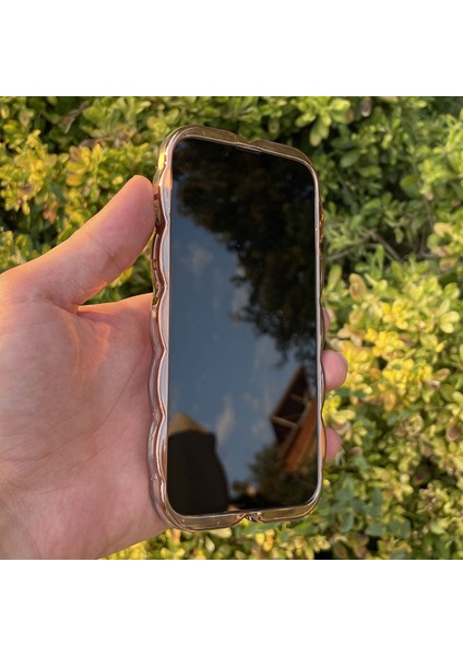iPhone 15 Kılıf Yaprak Desenli Parlak Darbe Önleyici Silikon Kapak fiyatları