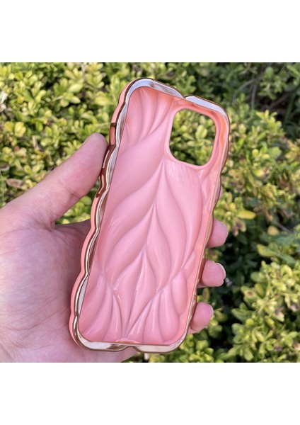 iPhone 15 Kılıf Yaprak Desenli Parlak Darbe Önleyici Silikon Kapak fiyatları