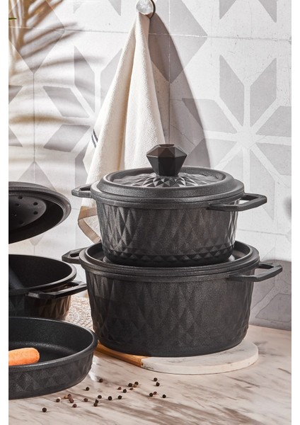 7 Parça Döküm Tencere ve Tava Seti, Fırın Eldiveni Hediyeli, Siyah modelleri