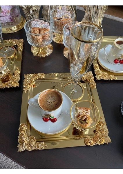 Altı Adet Gold Detaylı Paslanmaz Çelik Kahve Sunum Tepsisi Seti